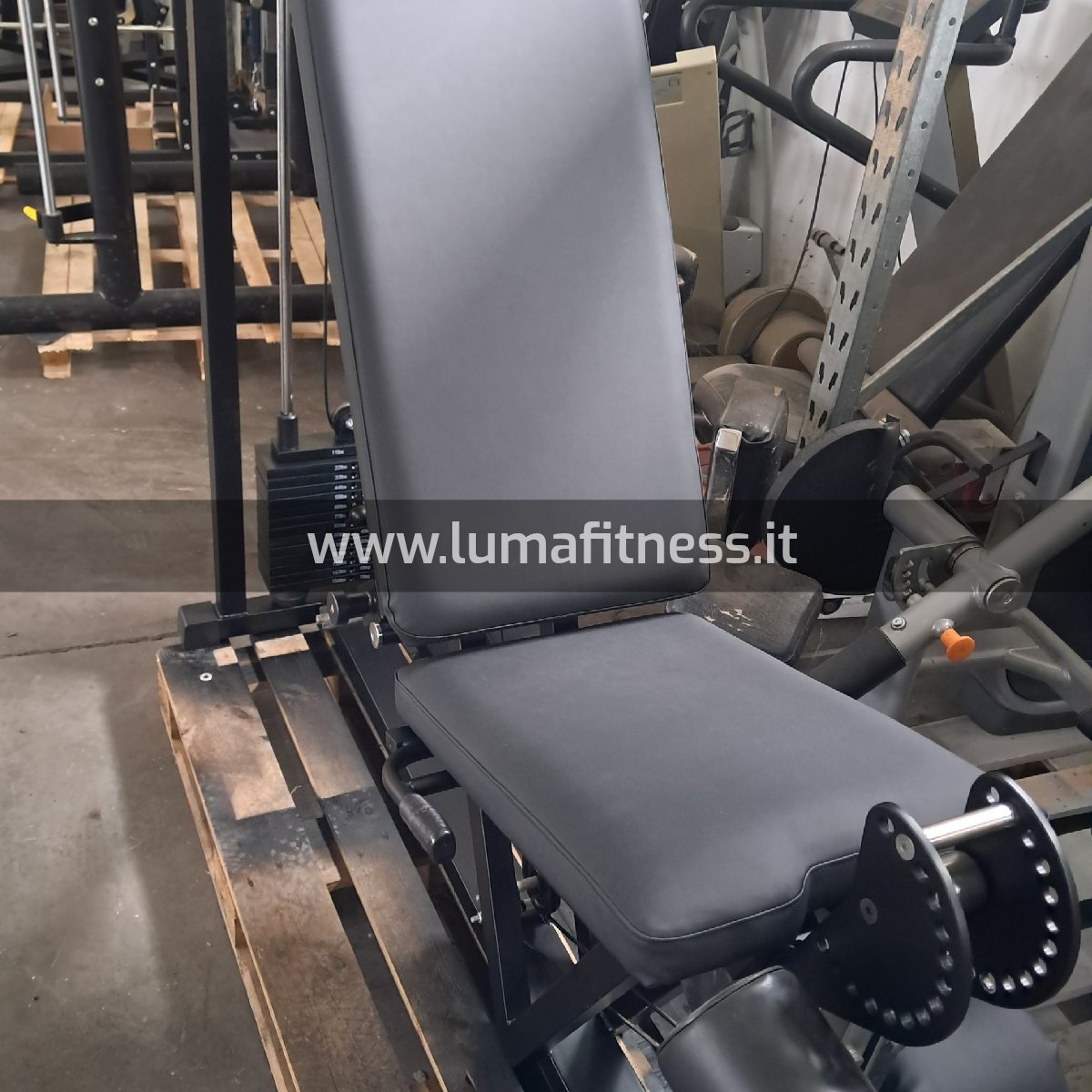 Leg Extension Technogym Lux Regolabile Nero - immagine 7