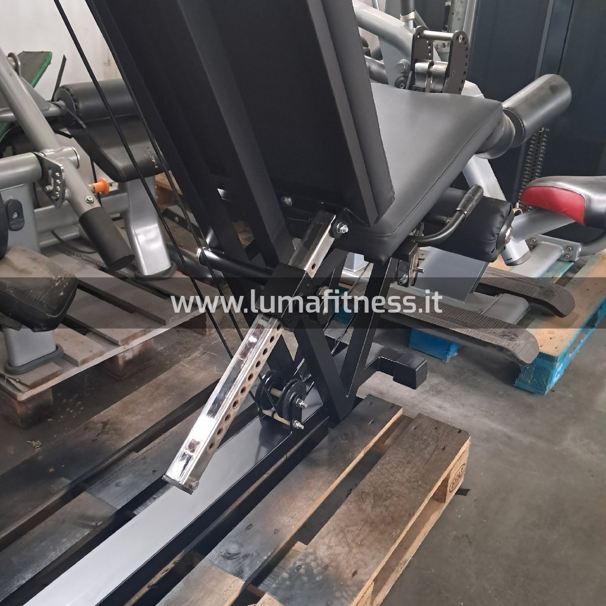 Leg Extension Technogym Lux Regolabile Nero - immagine 5