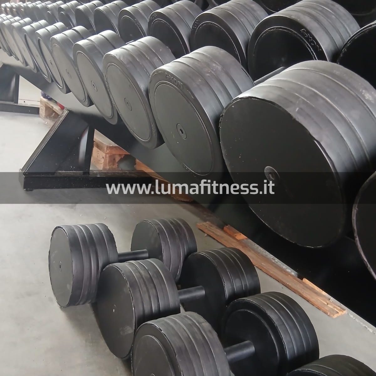 Manubri Usati gommati con rastrelliera 4-38 kg SOLO RITIRO IN SEDE - immagine 4
