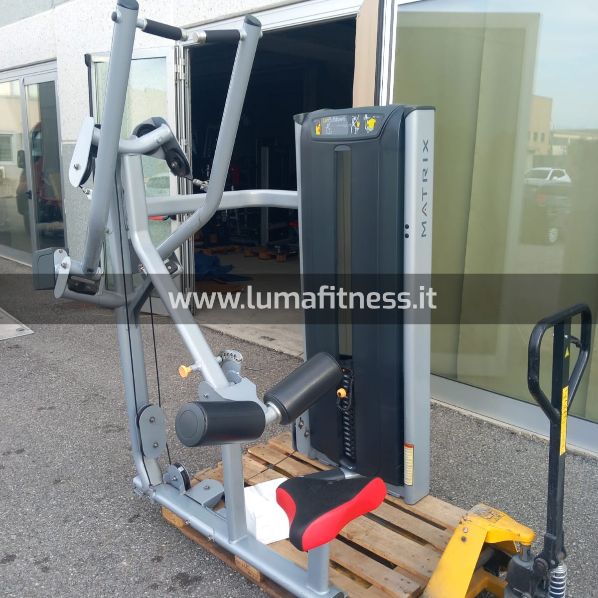 Matrix Usato Versa Diverging Lat Pulldown - immagine 3